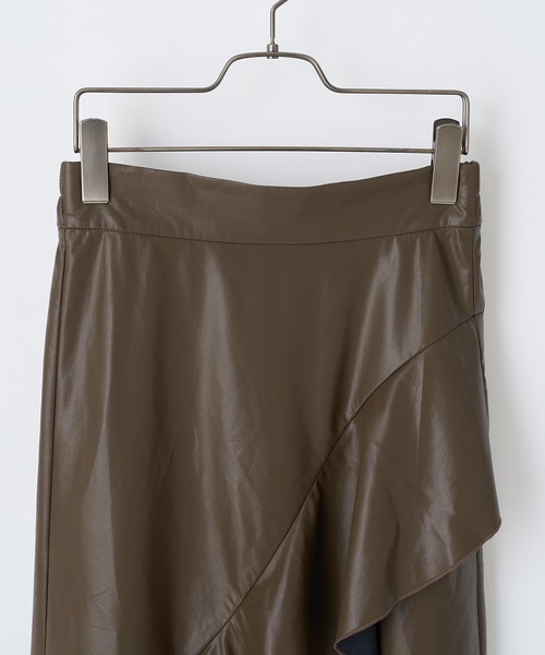 CIAOPANIC(チャオパニック)の「フェイクレザーフレアデザインスカート(スカート・レディース・ブラック/ブラウン・SMALL/MEDIUM)」の18枚目の写真