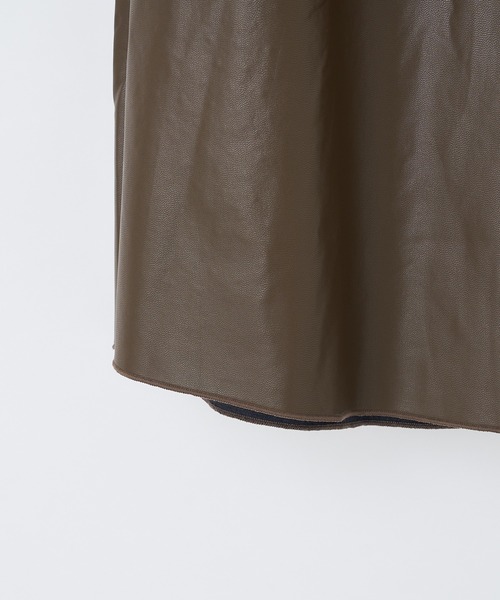 CIAOPANIC(チャオパニック)の「フェイクレザーフレアデザインスカート(スカート・レディース・ブラック/ブラウン・SMALL/MEDIUM)」の16枚目の写真