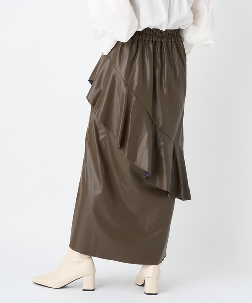 CIAOPANIC(チャオパニック)の「フェイクレザーフレアデザインスカート(スカート・レディース・ブラック/ブラウン・SMALL/MEDIUM)」の5枚目の写真