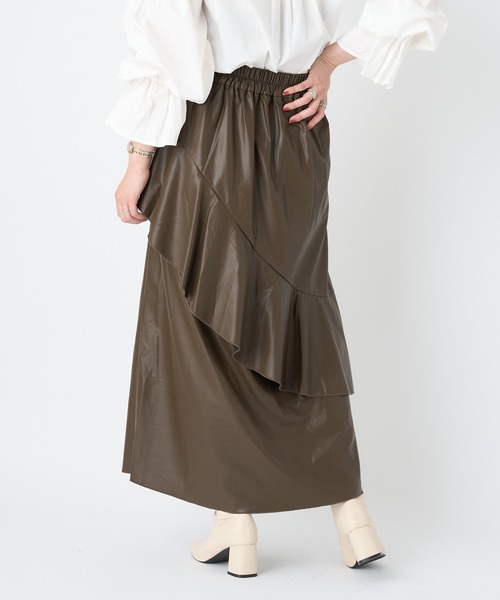 CIAOPANIC(チャオパニック)の「フェイクレザーフレアデザインスカート(スカート・レディース・ブラック/ブラウン・SMALL/MEDIUM)」の7枚目の写真