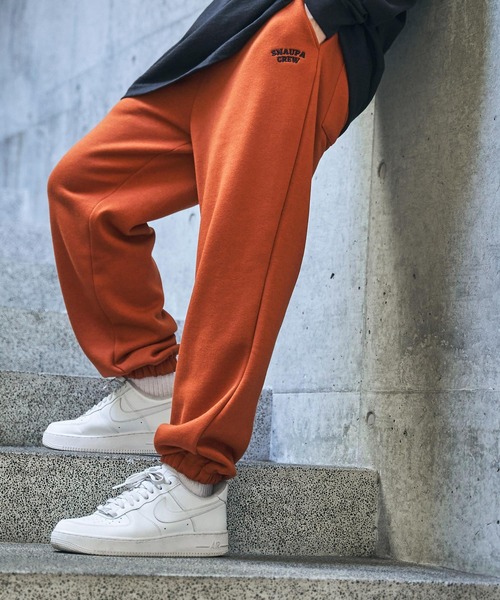 Snap club（スナップクラブ）の「【Snap club】裏起毛ワンポイント刺繍ロゴ  スウェットパンツ（スウェットパンツ・メンズ・ライトブルー/ブラック/オートミール/ネイビー/グリーン系その他/オレンジ/ダークベージュ/パープル系/グレー系/ブルー系/イエロー系/ピンク系/ブラック系/グリーン系・FREE）」の14枚目の写真