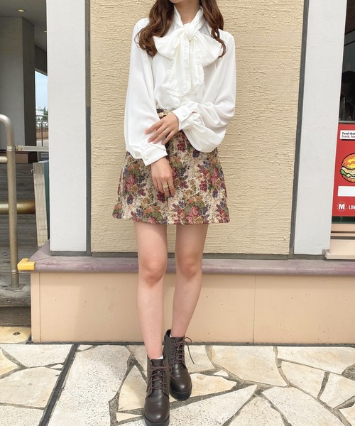 apres jour（アプレジュール）の「レースボウタイブラウス【ZOZOTOWN限定アイテム】（シャツ/ブラウス・レディース・ブラック/オフホワイト/アイボリー・X-LARGE/フリー）」の4枚目の写真