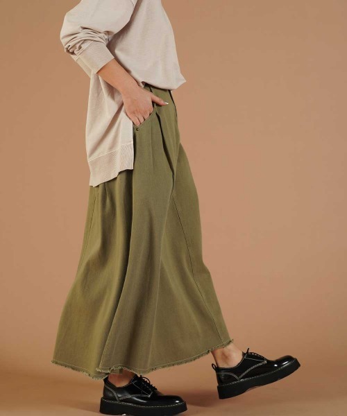 LUPILIEN（ルピリアン）の「ツイルデニムタックスカート（スカート・レディース・チャコールグレー/ベージュ/カーキ・FREE）」の15枚目の写真