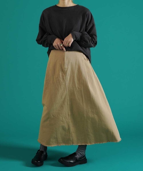 LUPILIEN（ルピリアン）の「ツイルデニムタックスカート（スカート・レディース・チャコールグレー/ベージュ/カーキ・FREE）」の6枚目の写真