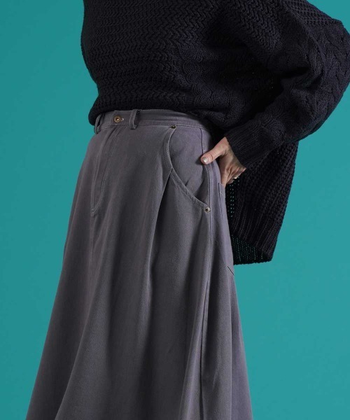 LUPILIEN（ルピリアン）の「ツイルデニムタックスカート（スカート・レディース・チャコールグレー/ベージュ/カーキ・FREE）」の16枚目の写真