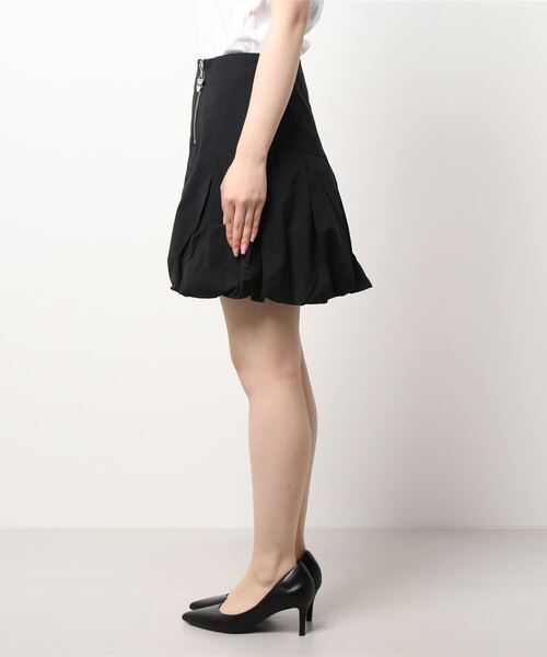 BOY LONDON（ボーイロンドン）の「【BOY LONDON】ZIP MINI SKIRT（スカート・レディース・ブラック・SMALL/MEDIUM）」の2枚目の写真