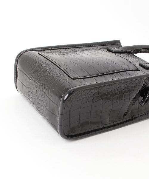 WEGO（ウィゴー）の「WEGO/パイピングハンドルショルダー（ショルダーバッグ・レディース・ブラック系その他/グリーン/ホワイト系その他/その他1/ブラック・FREE）」の8枚目の写真