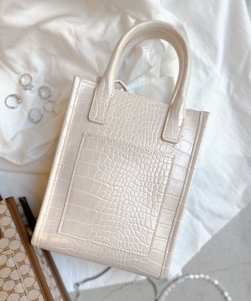 WEGO（ウィゴー）の「WEGO/パイピングハンドルショルダー（ショルダーバッグ・レディース・ブラック系その他/グリーン/ホワイト系その他/その他1/ブラック・FREE）」の2枚目の写真