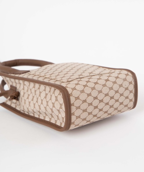 WEGO（ウィゴー）の「WEGO/パイピングハンドルショルダー（ショルダーバッグ・レディース・ブラック系その他/グリーン/ホワイト系その他/その他1/ブラック・FREE）」の7枚目の写真