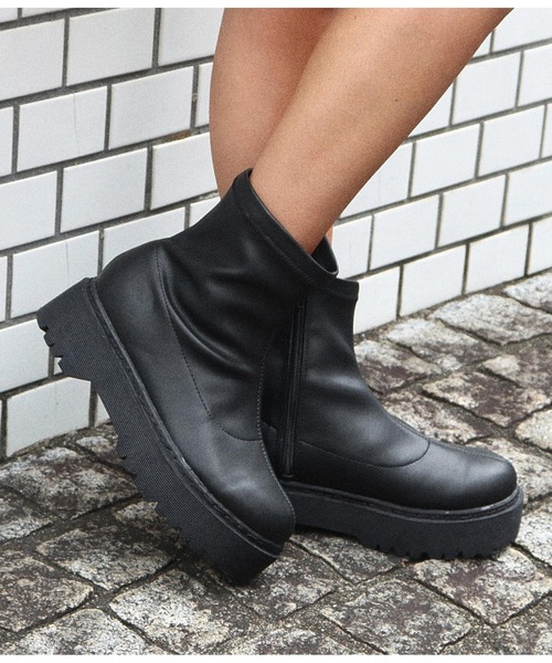 anap mimpi（アナップミンピ）の「厚底ステッチショートブーツ（ブーツ・レディース・ブラウン/ブラック・M/L/S）」の3枚目の写真