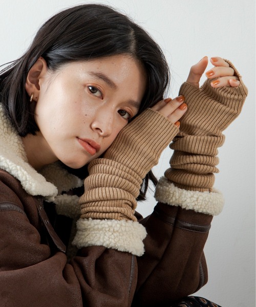 ANGIE（アンジー）の「リブニットアームウォーマー/手袋（手袋・レディース・ベージュ/ライトブラウン/杢グレー・FREE）」の3枚目の写真