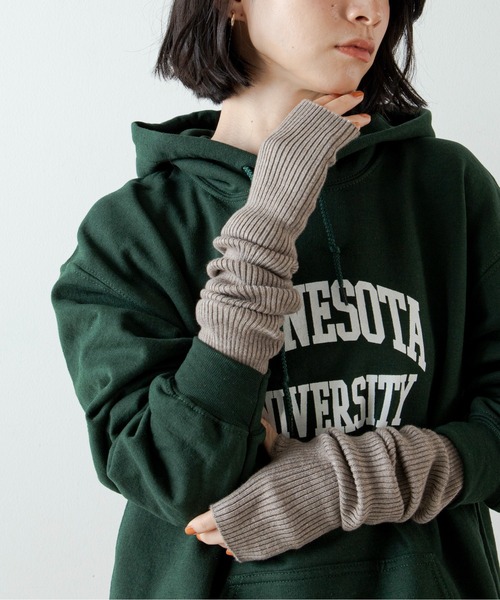 ANGIE（アンジー）の「リブニットアームウォーマー/手袋（手袋・レディース・ベージュ/ライトブラウン/杢グレー・FREE）」の14枚目の写真