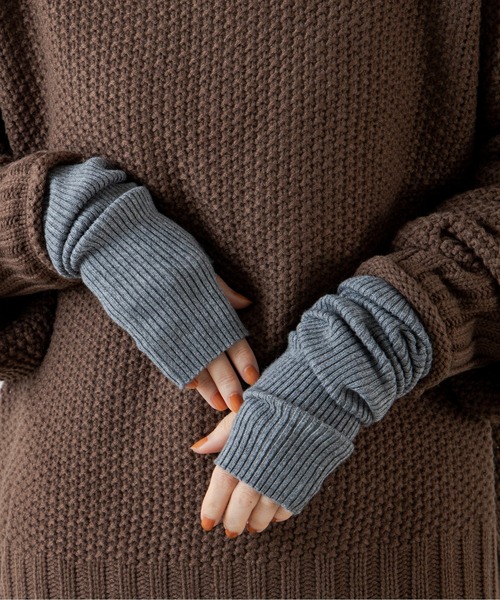ANGIE（アンジー）の「リブニットアームウォーマー/手袋（手袋・レディース・ベージュ/ライトブラウン/杢グレー・FREE）」の11枚目の写真