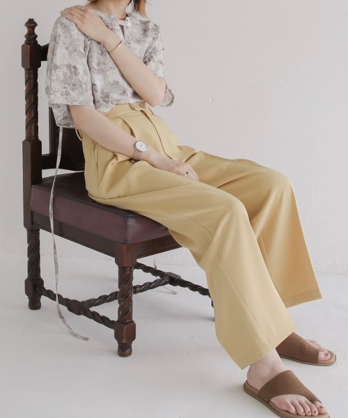 spoon store(スプーンストア)の「センタープレススラックス(スラックス・レディース・イエロー系・SMALL/MEDIUM)」の2枚目の写真