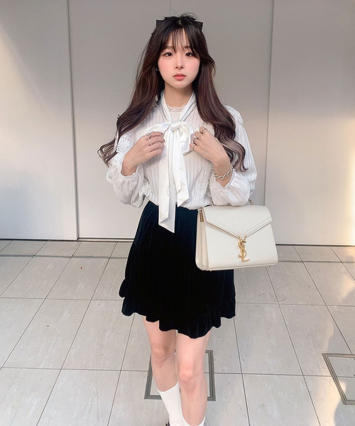 titty＆Co. PETIT by poyo（ティティーアンドコープティバイポヨ）の「【titty&Co.PETIT by POYO】ベロアティアードスカパン（スカート・レディース・ブラック/ボルドー・SMALL/MEDIUM）」の6枚目の写真