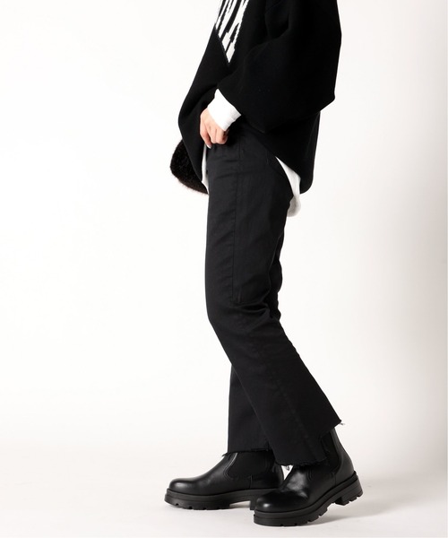 AP STUDIO(エーピーストゥディオ)の「Hem cut イージーデニム(デニムパンツ・レディース・ブラック・38/36/34)」の2枚目の写真