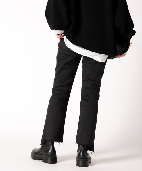 AP STUDIO(エーピーストゥディオ)の「Hem cut イージーデニム(デニムパンツ・レディース・ブラック・38/36/34)」の3枚目の写真