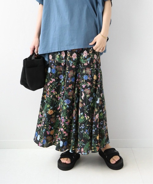 JOURNAL STANDARD relume（ジャーナルスタンダード　レリューム）の「ブラックフローラルマーメイドスカート◆（スカート・レディース・グリーン/パープル・FREE）」の16枚目の写真
