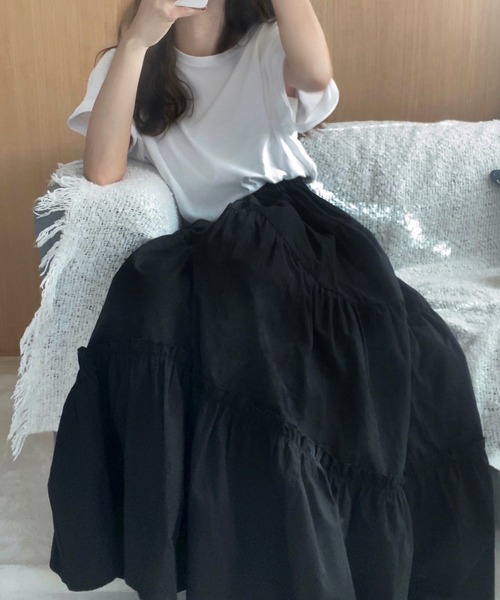 LAUIR（ラウアー）の「ギャザーフリルティアードマキシスカート（スカート・レディース・アイボリー/ホワイト/ブラック/ピンク/グレー/ネイビー/ライトブルー/オレンジ/グリーン/ライトブラウン/グリーン系その他/チェック・LARGE/MEDIUM/X-LARGE/SMALL）」の19枚目の写真