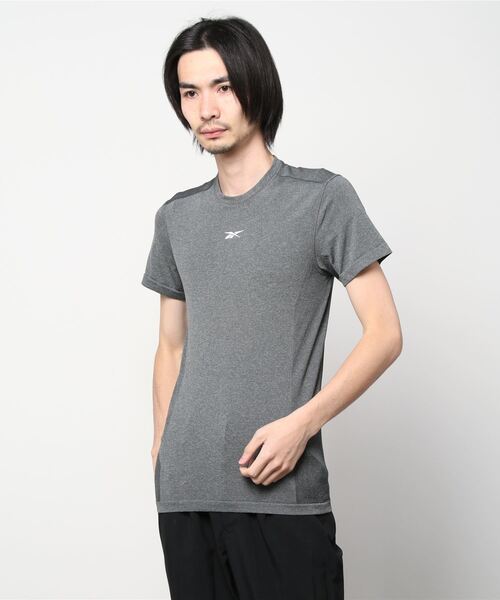 Reebok(リーボック)の「ユナイテッド バイ フィットネス MyoKnit シームレス Tシャツ / United By Fitness MyoKnit Seamless T-Shirt (Tシャツ/カットソー・メンズ・ブラック/アーミー・MEDIUM/X-LARGE/X-SMALL/XXX-LARGE)」の8枚目の写真