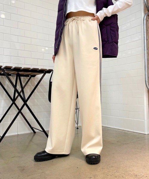 WHO'S WHO gallery(フーズフーギャラリー)の「【SLOPPY/スロッピー】トラックパンツ(その他パンツ・レディース・ダークグリーン/ネイビー/アイボリー・MEDIUM)」の4枚目の写真