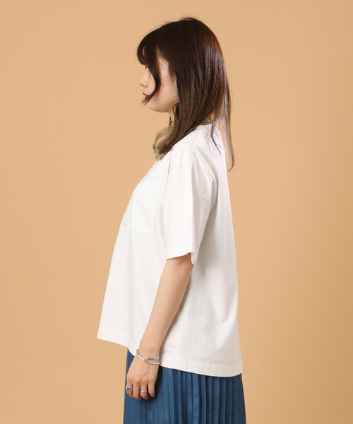 AVIREX（アヴィレックス）の「プリンテッド ファスナー トップス/PRINTED FASTENER TOPS（Tシャツ/カットソー・レディース・グリーン/オフホワイト/ネイビー・FREE）」の5枚目の写真