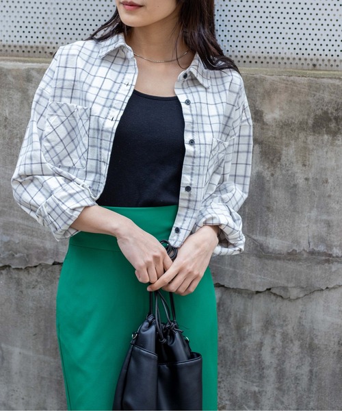 WEGO（ウィゴー）の「WEGO/ダメージショートシャツ（シャツ/ブラウス・レディース・グリーン系その他4/ブルー系その他4/ブラック系その他2/グレー系その他2・FREE）」の3枚目の写真