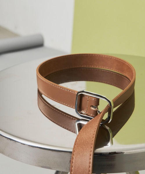 Aunt Marie's(アントマリーズ)の「フェイクレザースクエアバックルベルト(ベルト・レディース・ベージュ/ブラウン/ブラック・FREE)」の3枚目の写真