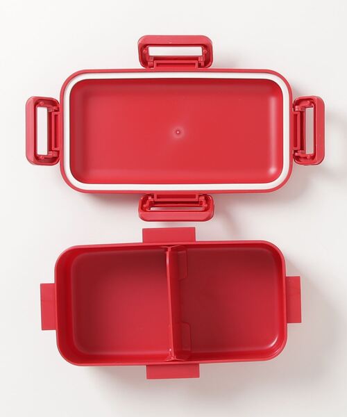 MILKFED.（ミルクフェド）の「LIFE STYLE｜LOGO LUNCH BOX RED（お弁当箱・レディース・レッド・ONE SIZE）」の4枚目の写真