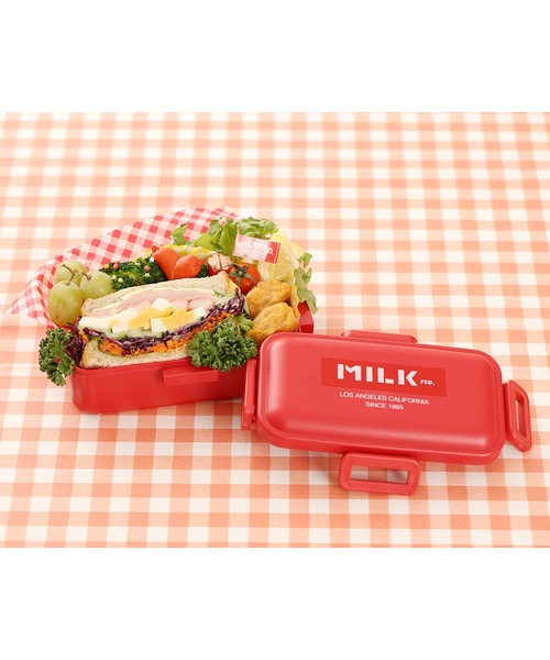 MILKFED.（ミルクフェド）の「LIFE STYLE｜LOGO LUNCH BOX RED（お弁当箱・レディース・レッド・ONE SIZE）」の8枚目の写真