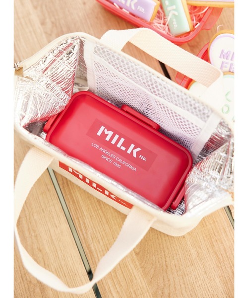 MILKFED.（ミルクフェド）の「LIFE STYLE｜LOGO LUNCH BOX RED（お弁当箱・レディース・レッド・ONE SIZE）」の6枚目の写真