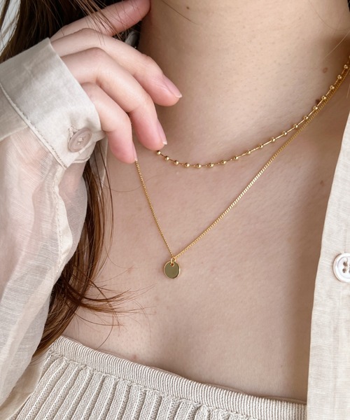 iso（イソ）の「ボール×スキニーチェーン２連ネックレス（ネックレス・レディース・シルバー/ゴールド・FREE）」の2枚目の写真