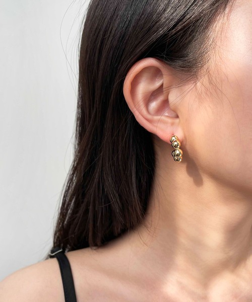 CEMONEMO(セモネモ)の「メタル ボールチェーン フープピアス(ピアス(両耳用)・レディース・シルバー/ゴールド・FREE)」の12枚目の写真