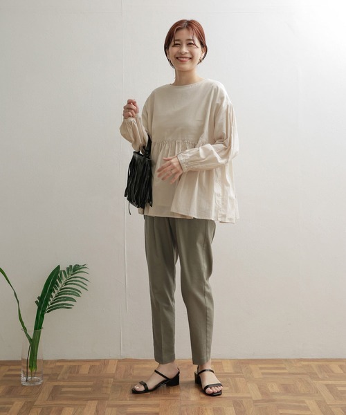 URBAN RESEARCH DOORS(アーバンリサーチドアーズ)の「リネン混テーパードイージーパンツ(その他パンツ・レディース・ブラック/ベージュ/カーキ/ネイビー・SMALL/MEDIUM)」の12枚目の写真
