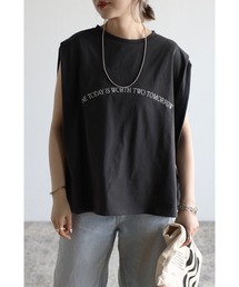 タックショルダー刺繍ロゴTシャツ