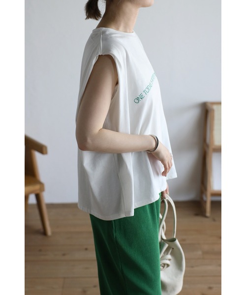 Bonjour Sagan(ボンジュールサガン)の「タックショルダー刺繍ロゴTシャツ(Tシャツ/カットソー・レディース・チャコールグレー/オフホワイト/ピンク・FREE)」の8枚目の写真