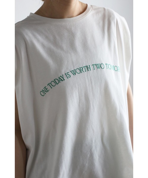 Bonjour Sagan(ボンジュールサガン)の「タックショルダー刺繍ロゴTシャツ(Tシャツ/カットソー・レディース・チャコールグレー/オフホワイト/ピンク・FREE)」の22枚目の写真
