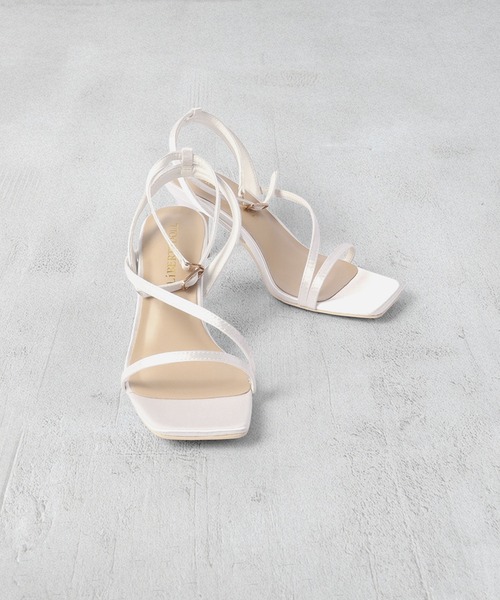 LibertyDollアシメストラップサンダル