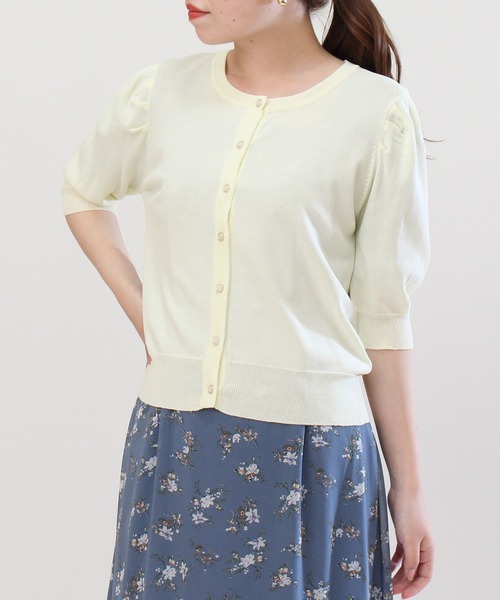 ASTORIA ODIER（アストリアオディール）の「肩タック5分袖カーディガン（カーディガン/ボレロ・レディース・ブラック/ネイビー/アイボリー/ワインレッド/キャメル・MEDIUM）」の2枚目の写真