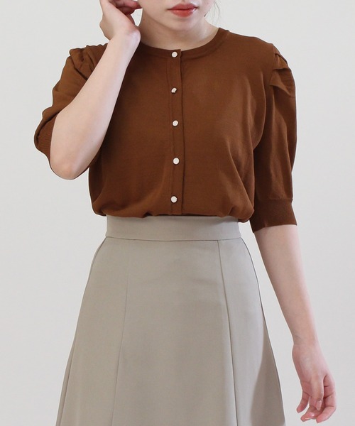 ASTORIA ODIER（アストリアオディール）の「肩タック5分袖カーディガン（カーディガン/ボレロ・レディース・ブラック/ネイビー/アイボリー/ワインレッド/キャメル・MEDIUM）」の19枚目の写真