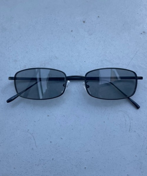 FIG&VIPER（フィグアンドバイパー）の「スクエアカラーサングラス（サングラス・レディース・ブラック/イエロー・FREE）」の2枚目の写真