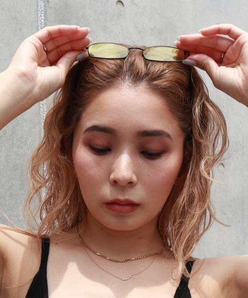 FIG&VIPER（フィグアンドバイパー）の「スクエアカラーサングラス（サングラス・レディース・ブラック/イエロー・FREE）」の6枚目の写真