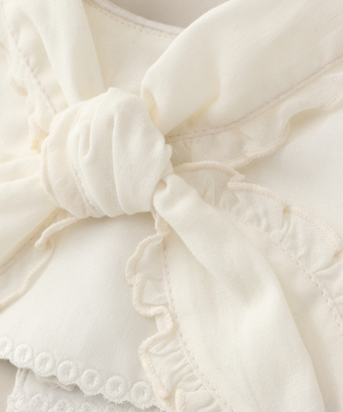 IENA ENFANT(イエナアンファン)の「【MARLMARL】別注 bibs フリル(baby)(スタイ/よだれかけ・キッズ・ホワイト・FREE)」の17枚目の写真