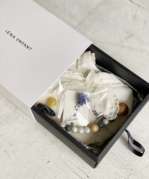 IENA ENFANT(イエナアンファン)の「【MARLMARL】別注 bibs フリル(baby)(スタイ/よだれかけ・キッズ・ホワイト・FREE)」の18枚目の写真