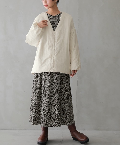 osharewalker(オシャレウォーカー)の「『ステッチレスノーカラー中綿ジャケット』(ブルゾン・レディース・ブラック/ライトカーキ/アイボリー・FREE)」の6枚目の写真