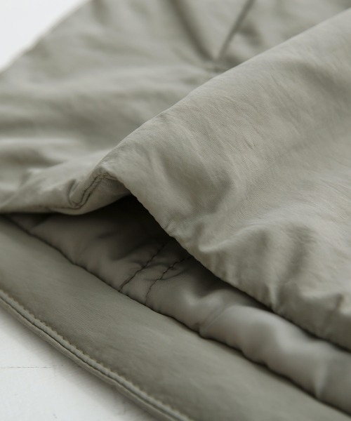 osharewalker(オシャレウォーカー)の「『ステッチレスノーカラー中綿ジャケット』(ブルゾン・レディース・ブラック/ライトカーキ/アイボリー・FREE)」の13枚目の写真