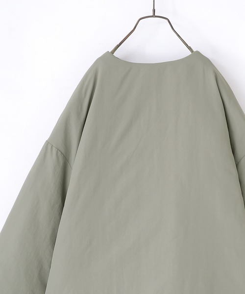 osharewalker(オシャレウォーカー)の「『ステッチレスノーカラー中綿ジャケット』(ブルゾン・レディース・ブラック/ライトカーキ/アイボリー・FREE)」の20枚目の写真