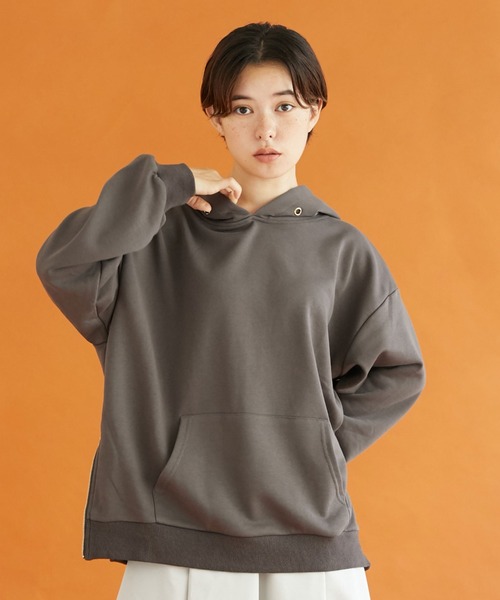 Doux archives（ドゥアルシーヴ）の「サイドジップパーカー（パーカー・レディース・チャコールグレー/オフホワイト・FREE）」の14枚目の写真