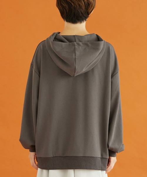 Doux archives（ドゥアルシーヴ）の「サイドジップパーカー（パーカー・レディース・チャコールグレー/オフホワイト・FREE）」の7枚目の写真