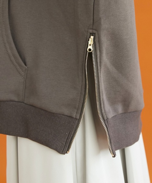 Doux archives（ドゥアルシーヴ）の「サイドジップパーカー（パーカー・レディース・チャコールグレー/オフホワイト・FREE）」の11枚目の写真